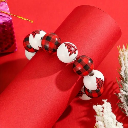 Bratara cu margele cu model în carouri și brad de Crăciun