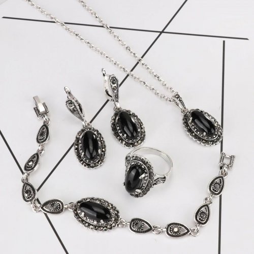Set argint cu marcasite 4 piese Lady Black Onix 19 mm Set argint cu marcasite 4 piese Lady Black Onix 19 mm